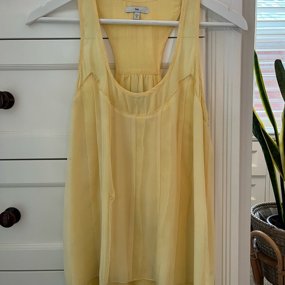 2 for $14! 🎉 GAP ruffled camisole/tank - Picture 7 of 7